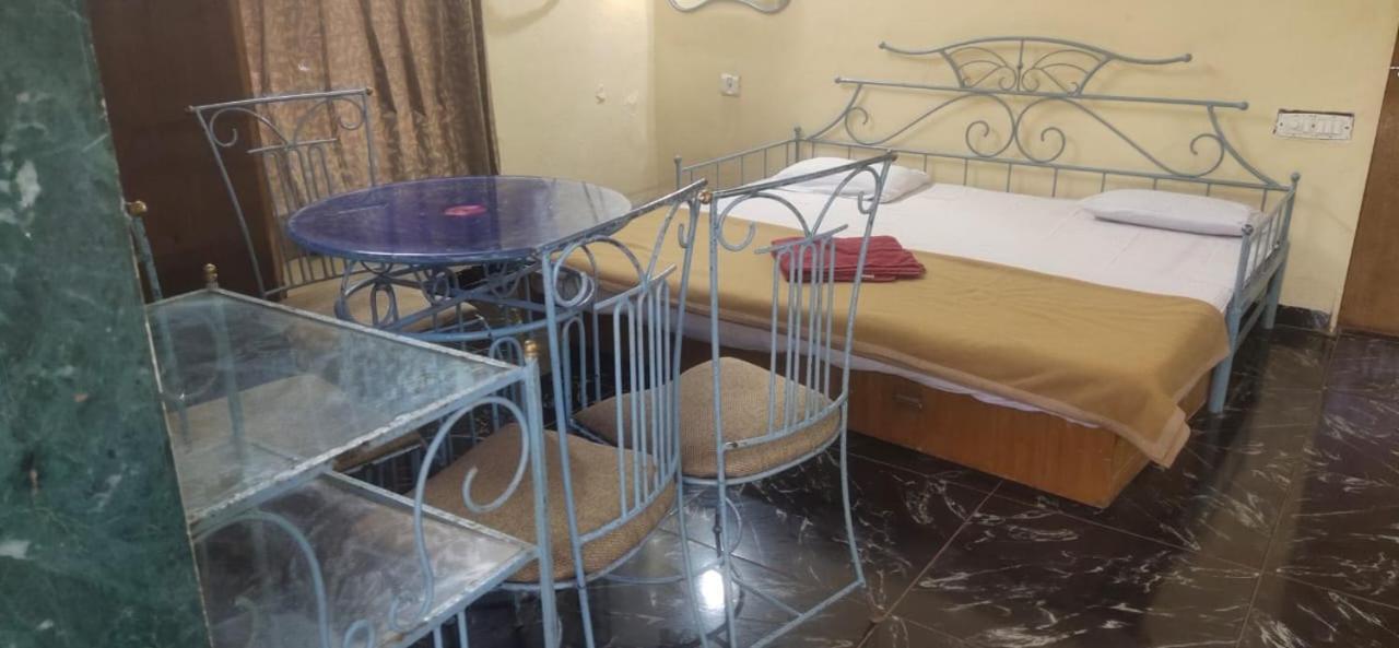 Hotel Hilltone Veg Non Veg Matheran Zewnętrze zdjęcie